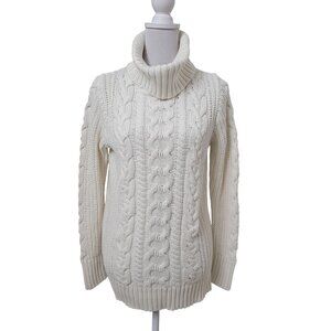GAP SIze M Creamy Ivory Cable Knit Turtleneck Sweater, Excellent Used Condition